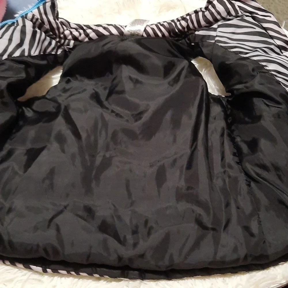 Bundle of Girl's Clothes - Picture 8 of 13